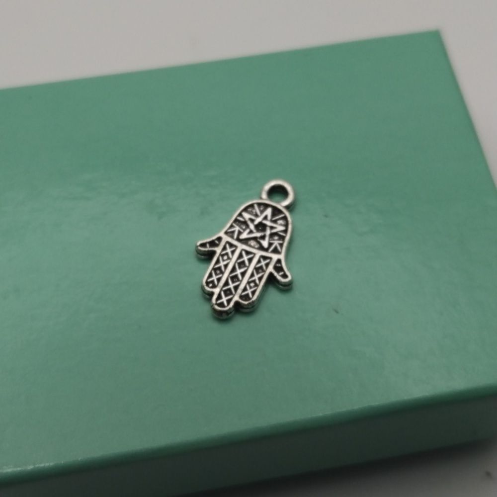 Chakra hand charm‎